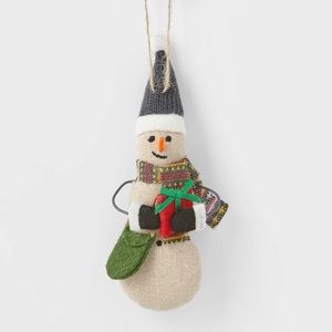 Snowman with Present Christmas Tree Ornament nwt